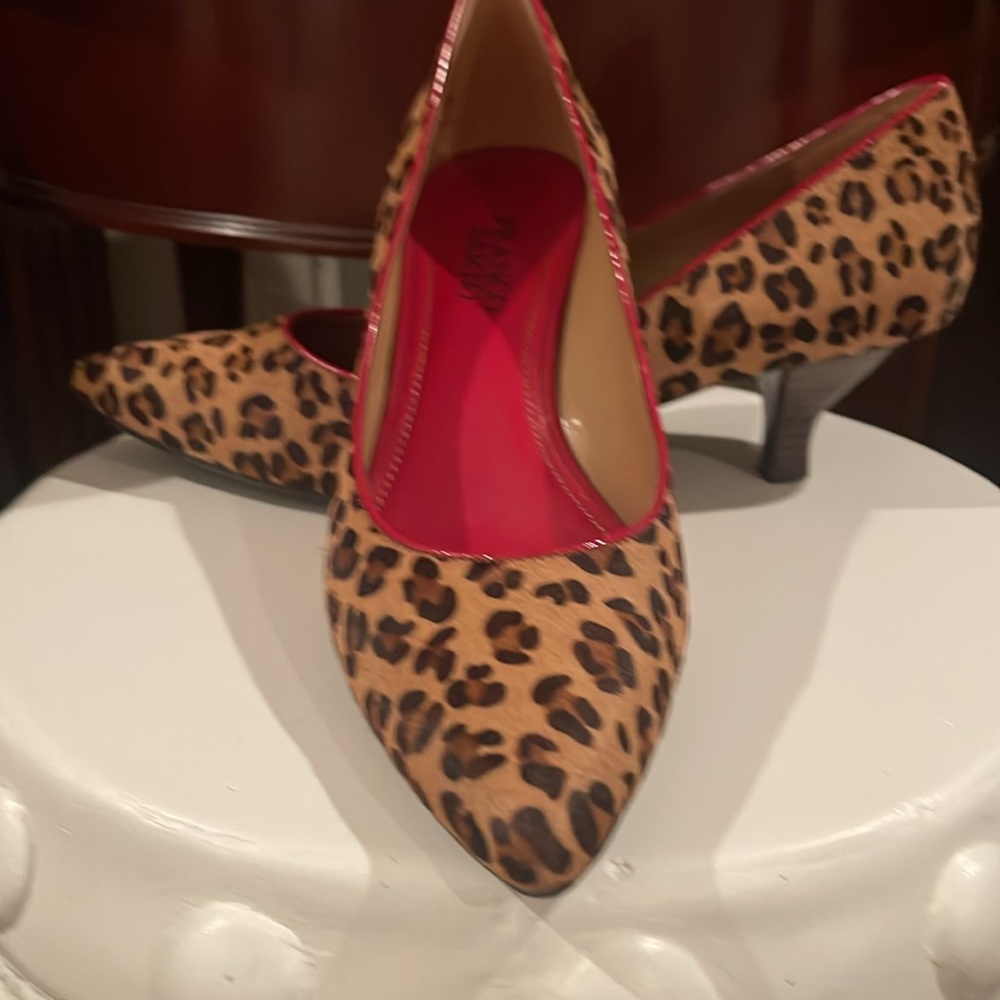 Franco Sarto leopard print calf hair heels - Picture 3 of 6